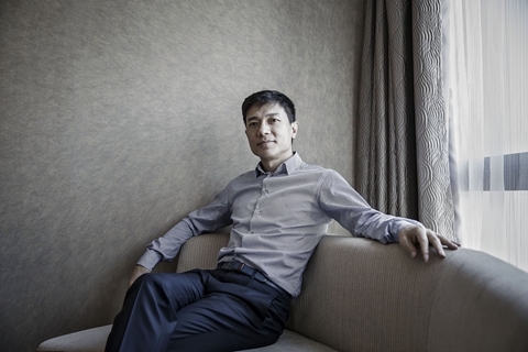 T7J6-hhuhism1678543.jpg